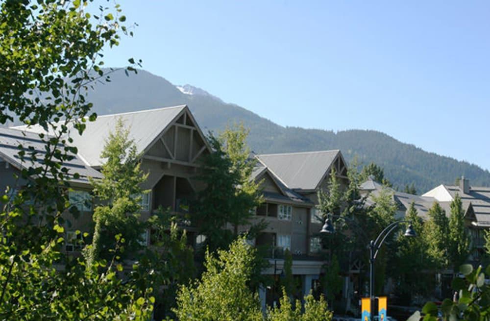 Marketplace Lodge Whistler Esterno foto